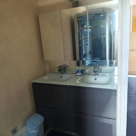 Independent In House With 3 Bedrooms Appartamento Aubière